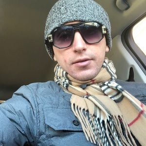 Meet your Posher, Alex